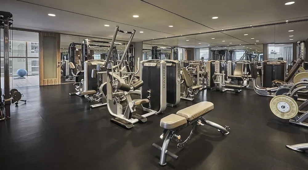 Four Seasons Hotel Toronto 5*,