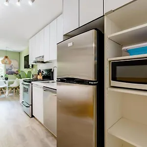 Hidden Gem: Historical Gastown Apartment