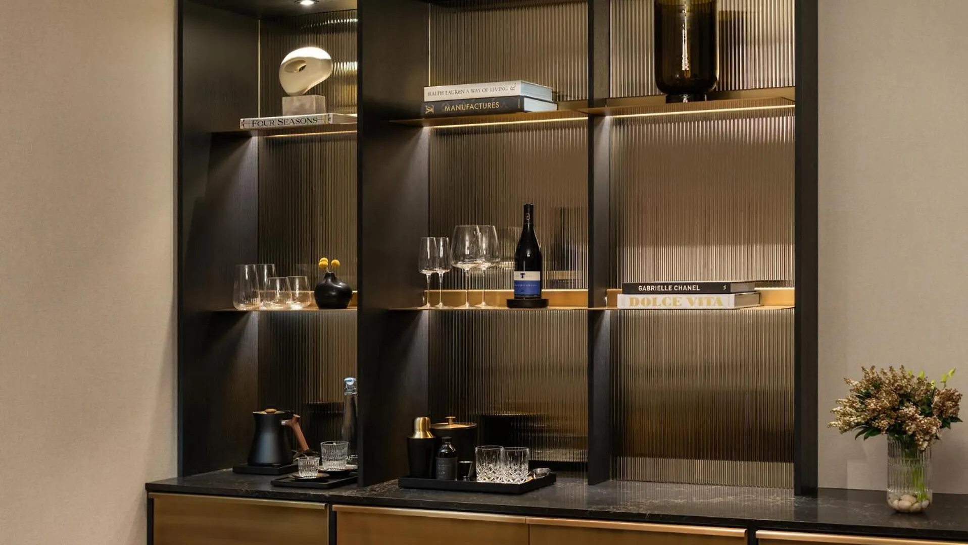 Four Seasons Hotel Toronto 5*,  Canadá