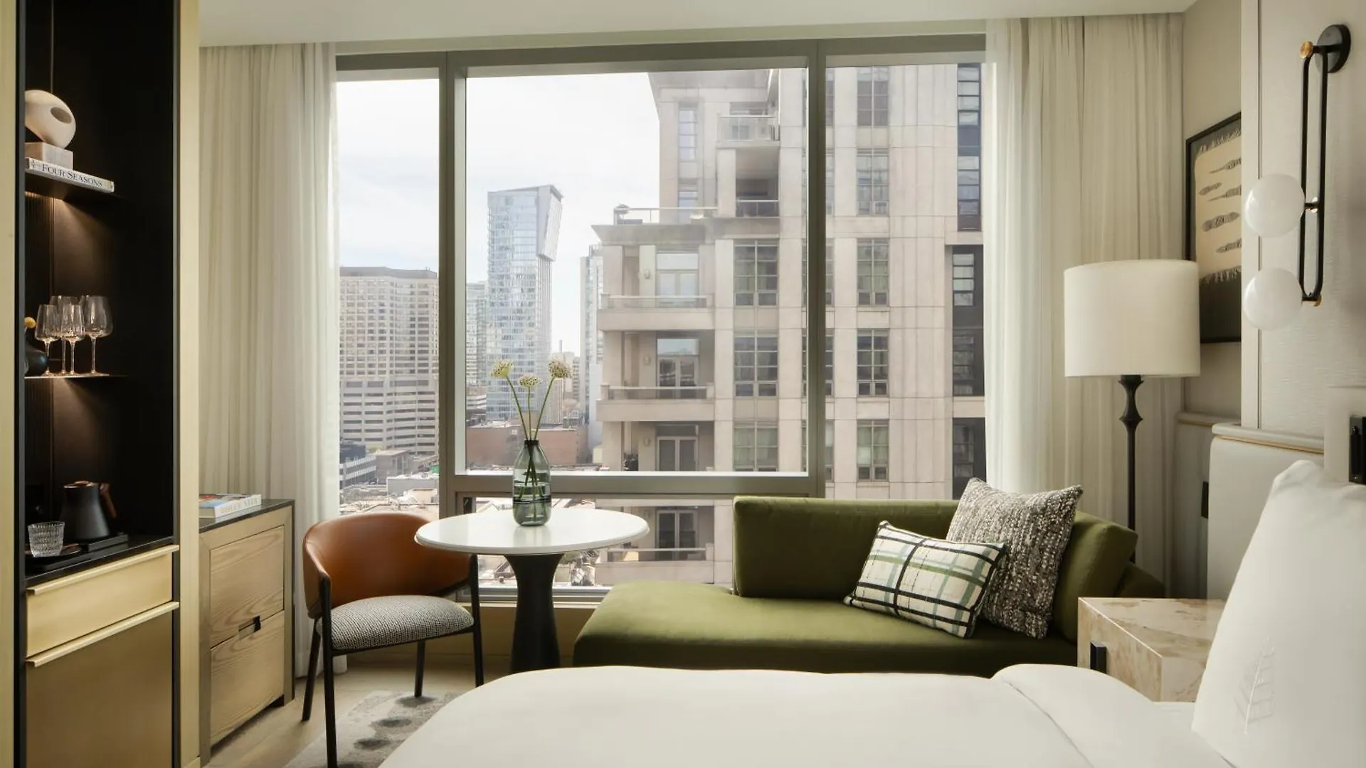 Four Seasons Hotel Toronto 5*,