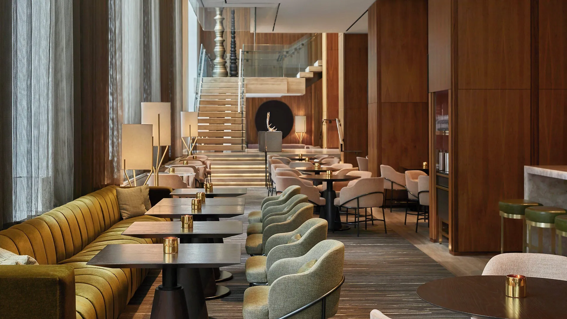 Four Seasons Hotel Toronto 5*,  Canadá