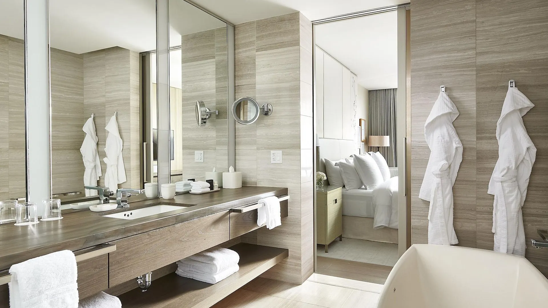 Four Seasons Hotel Toronto
