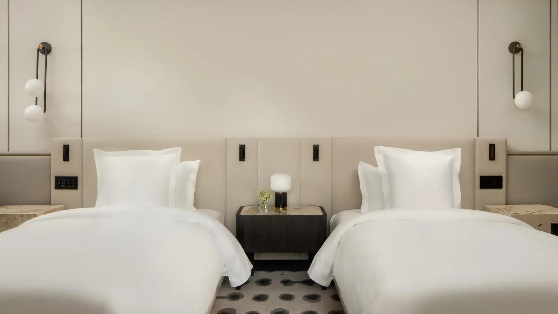 Four Seasons Hotel Toronto